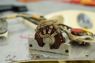 1965 Fender Stratocaster Olympic White ex Buddy Guy