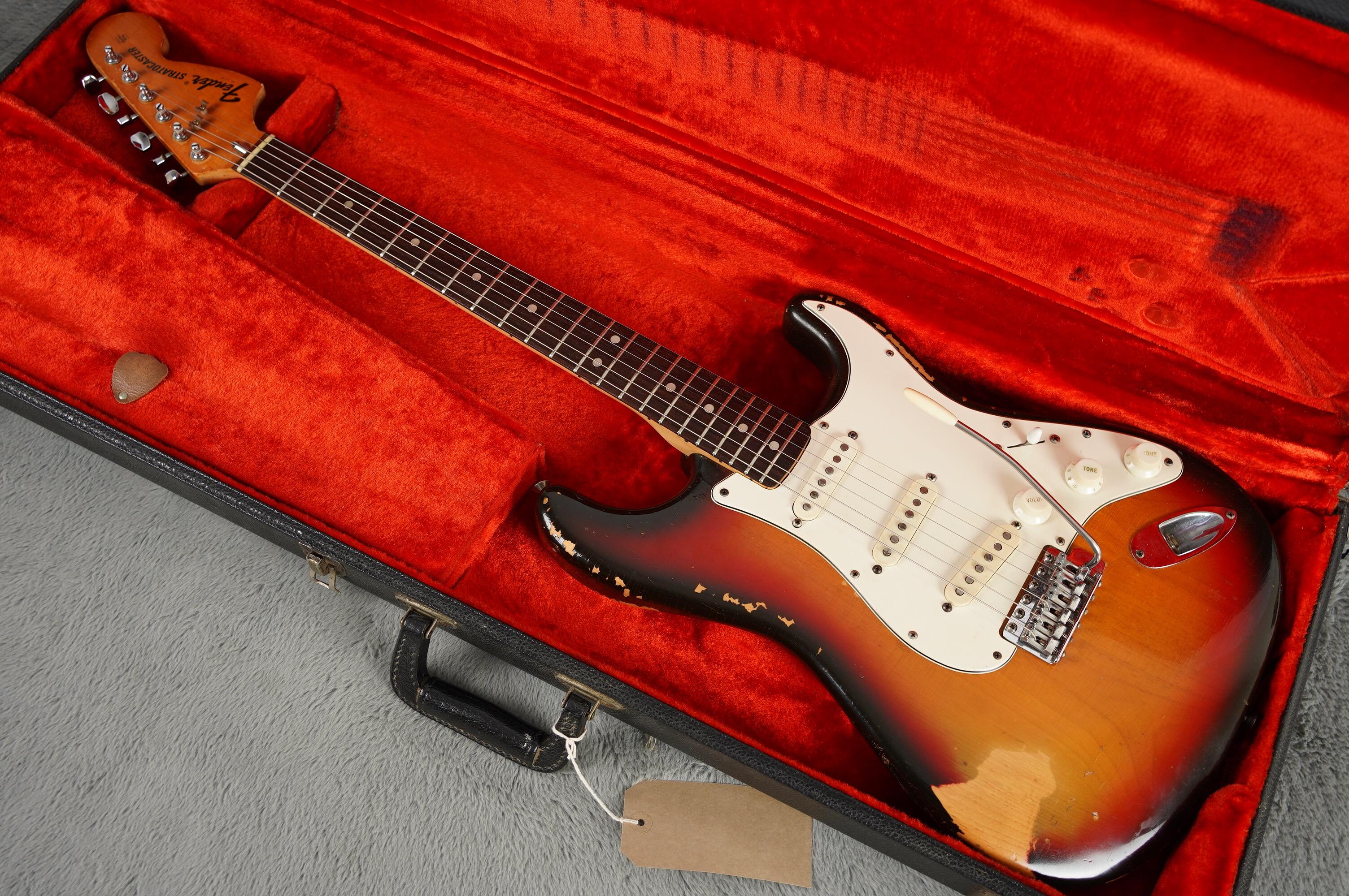 1972 Fender Stratocaster, Sunburst + OHSC + TAGS – ATB Guitars