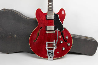 1964 Gibson ES-335 TDC, Cherry, Bigsby