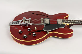 1964 Gibson ES-335 TDC, Cherry, Bigsby